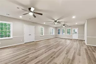 10685 Oxford Mill Cir, Alpharetta, GA 30022 - Photo 34