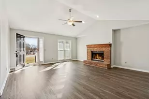 4675 Creek Bluff Dr, Sugar Hill, GA 30518 - Photo 4