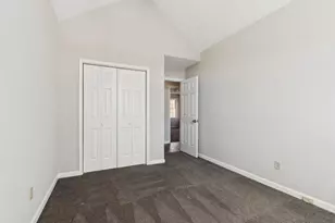 4675 Creek Bluff Dr, Sugar Hill, GA 30518 - Photo 34