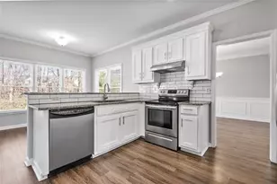 680 Somerset Vale Dr, Lawrenceville, GA 30044 - Photo 10