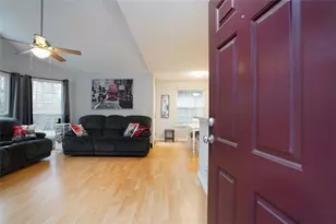 905 Wentworth Ct, Alpharetta, GA 30022 - Photo 2