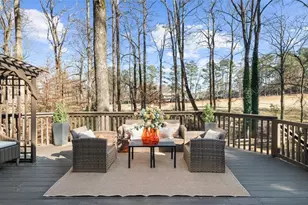 10155 Cres Hill Ln, Roswell, GA 30076 - Photo 32