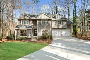 10155 Cres Hill Ln, Roswell, GA 30076 - Photo 1