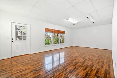 10895 Glenbarr Drive, Johns Creek, GA 30097 - Photo 20