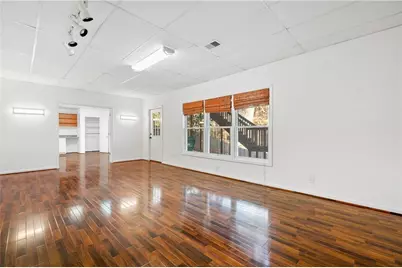 10895 Glenbarr Drive, Johns Creek, GA 30097 - Photo 28