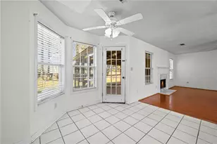 545 Sterling Pointe Ct, Lawrenceville, GA 30043 - Photo 14