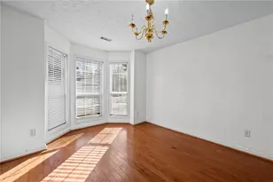 545 Sterling Pointe Ct, Lawrenceville, GA 30043 - Photo 8