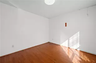 545 Sterling Pointe Ct, Lawrenceville, GA 30043 - Photo 6