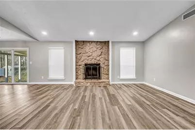 8413 Glenwoods Terrace, Riverdale, GA 30274 - Photo 8