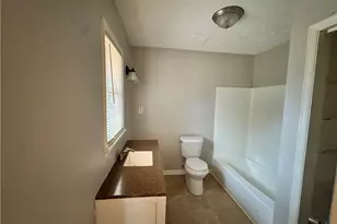 6174 Lower Dixie Lake Rd, Union City, GA 30291 - Photo 10