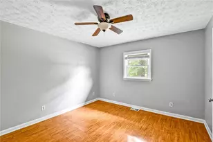 6174 Lower Dixie Lake Rd, Union City, GA 30291 - Photo 20