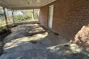 2181 Delowe Dr, East Point, GA 30344 - Photo 4