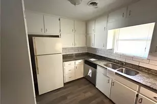 2181 Delowe Dr, East Point, GA 30344 - Photo 8