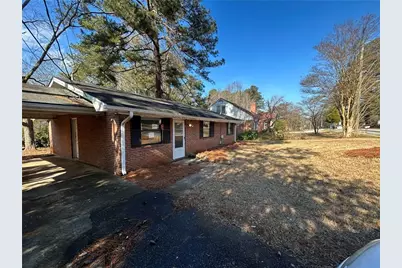 2181 Delowe Drive, East Point, GA 30344 - Photo 2