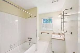 498 Cole Dr SW, Lilburn, GA 30047 - Photo 8