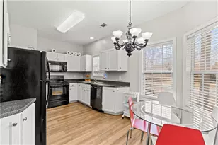 141 Mill Pond Crossing, Carrollton, GA 30116 - Photo 4