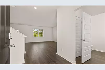 77 White Spruce Way, Newnan, GA 30265 - Photo 2