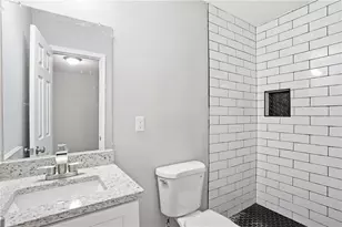 1376 Colony E Cir, Stone Mountain, GA 30083 - Photo 18