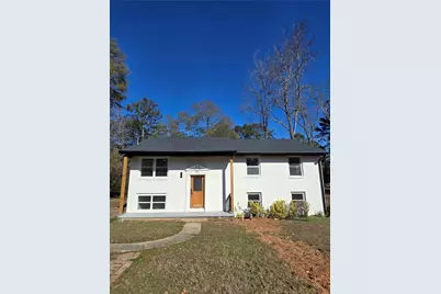 332 W Downing Court, Jonesboro, GA 30238 - Photo 1