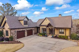 1308 Currahee Club Dr, Toccoa, GA 30577 - Photo 2