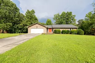 1382 Huntingford Dr, Marietta, GA 30068 - Photo 2