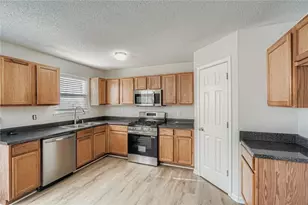 6068 Trotters Cir, Fairburn, GA 30213 - Photo 10