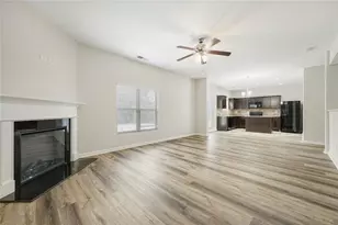 323 Bandelier Cir, Hampton, GA 30228 - Photo 8