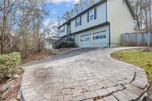 570 Candlewick Ln NW, Lilburn, GA 30047 - Photo 4