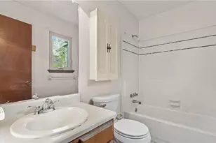 570 Candlewick Ln NW, Lilburn, GA 30047 - Photo 24