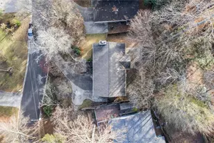 570 Candlewick Ln NW, Lilburn, GA 30047 - Photo 30