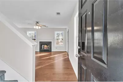 1050 Daventry Crossing, Woodstock, GA 30188 - Photo 4