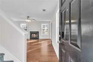 1050 Daventry Crossing, Woodstock, GA 30188 - Photo 4