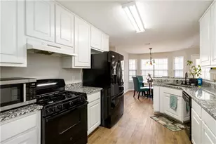 101 River View Ct, Hampton, GA 30228 - Photo 12