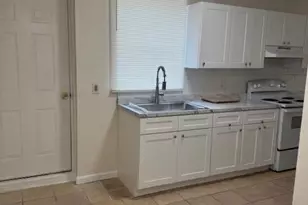 2237 Emerald Castle Dr, Decatur, GA 30035 - Photo 4
