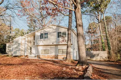 6801 Creekwood Drive, Douglasville, GA 30135 - Photo 2