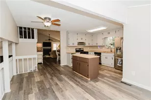 6801 Creekwood Dr, Douglasville, GA 30135 - Photo 16