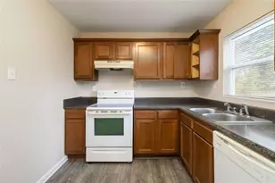 2361 Swallow Cir SE, Atlanta, GA 30315 - Photo 10