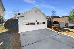 1286 Crestridge Ln, Riverdale, GA 30296 - Photo 2