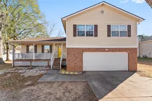 5370 Queen Ester Ct, Ellenwood, GA 30294 - Photo 2