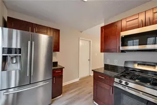 7907 Taylor Cir, Riverdale, GA 30274 - Photo 10