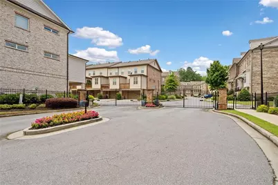 1094 Township Square, Alpharetta, GA 30022 - Photo 30