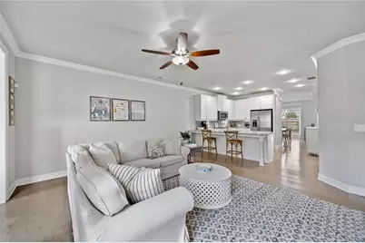 1094 Township Square, Alpharetta, GA 30022 - Photo 8