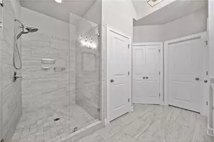 1094 Township Square, Alpharetta, GA 30022 - Photo 20