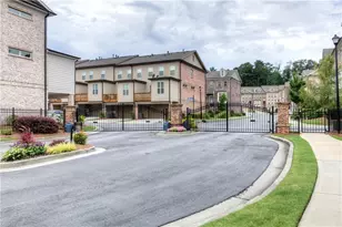 1002 Township Square, Alpharetta, GA 30022 - Photo 32