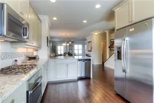 1002 Township Square, Alpharetta, GA 30022 - Photo 10