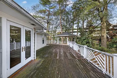 1040 Lindridge Drive NE, Atlanta, GA 30324 - Photo 18