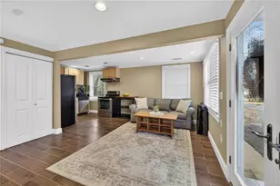 1040 Lindridge Dr NE, Atlanta, GA 30324 - Photo 26