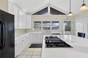 1040 Lindridge Dr NE, Atlanta, GA 30324 - Photo 14