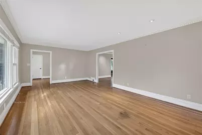 1040 Lindridge Drive NE, Atlanta, GA 30324 - Photo 8