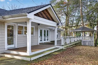 1040 Lindridge Drive NE, Atlanta, GA 30324 - Photo 20